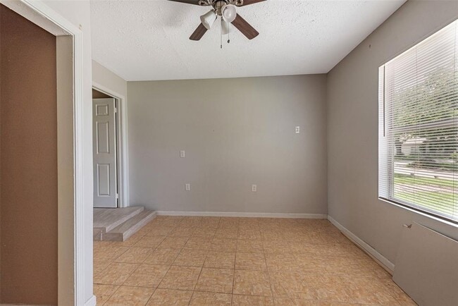 Building Photo - 202 Norview Dr
