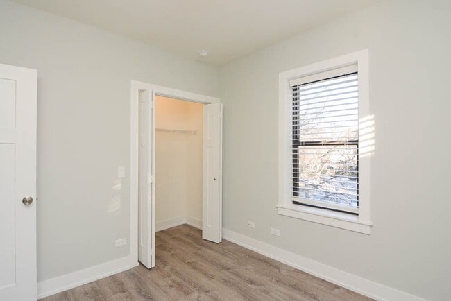 Building Photo - 919 Crain St