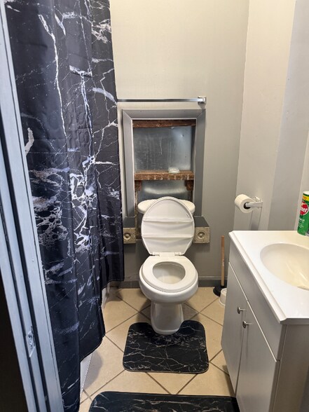 Building Photo - 7423 Pennsylvania Ave