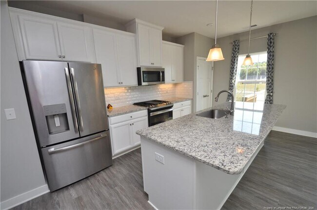 Building Photo - 200 Misty Pike Dr