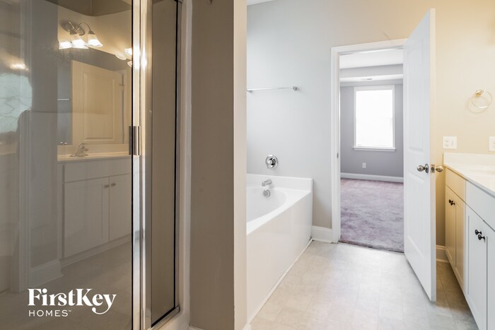 Building Photo - 153 Yorkshire Dr