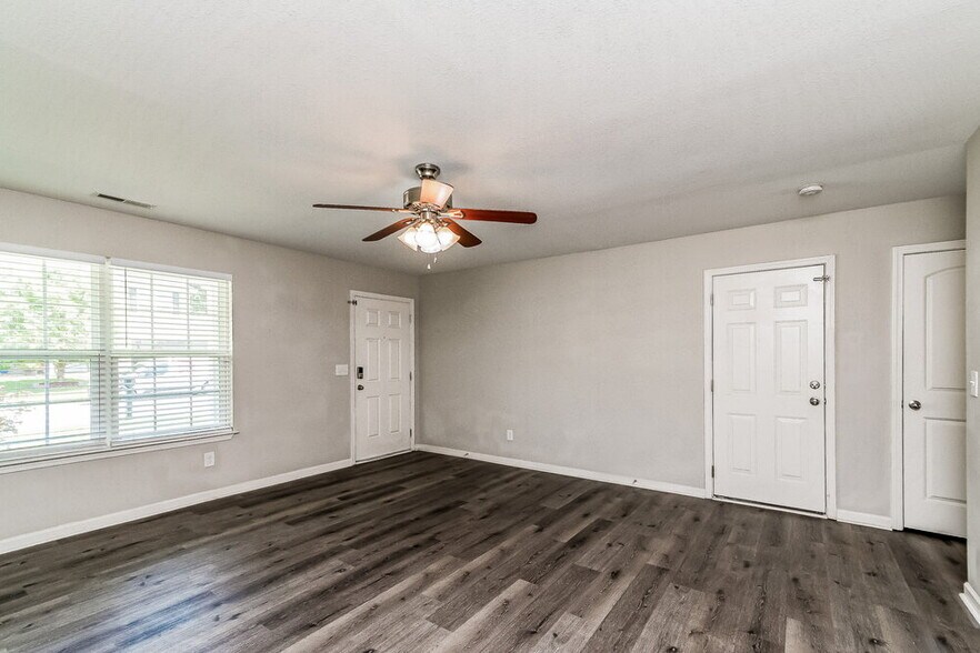 Building Photo - 4740 Princess Anna Marie Ln