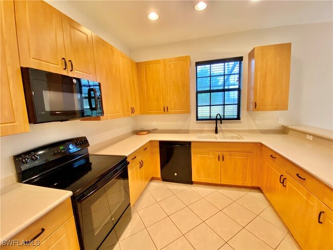 Building Photo - 7472 Bristol Cir