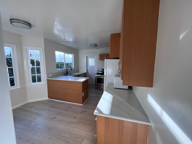 Kitchen / Breakfast Nook - 435 N Alta Vista Blvd