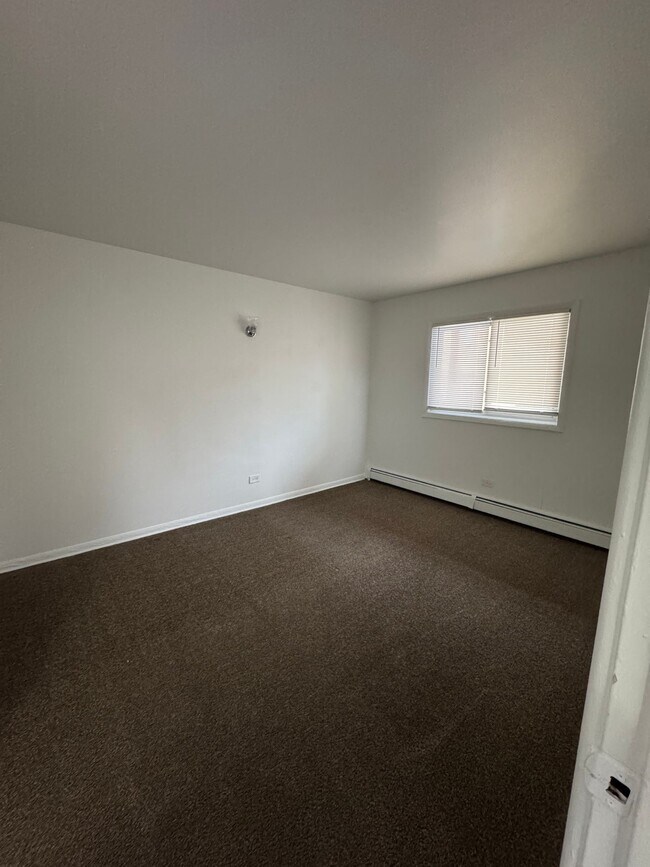 Building Photo - 7940 S Greenwood 7938-7940 S Greenwood Chicago, IL 60619