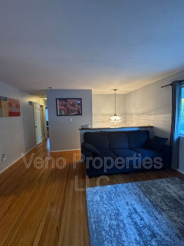 Building Photo - 13 Orenda Spring Dr