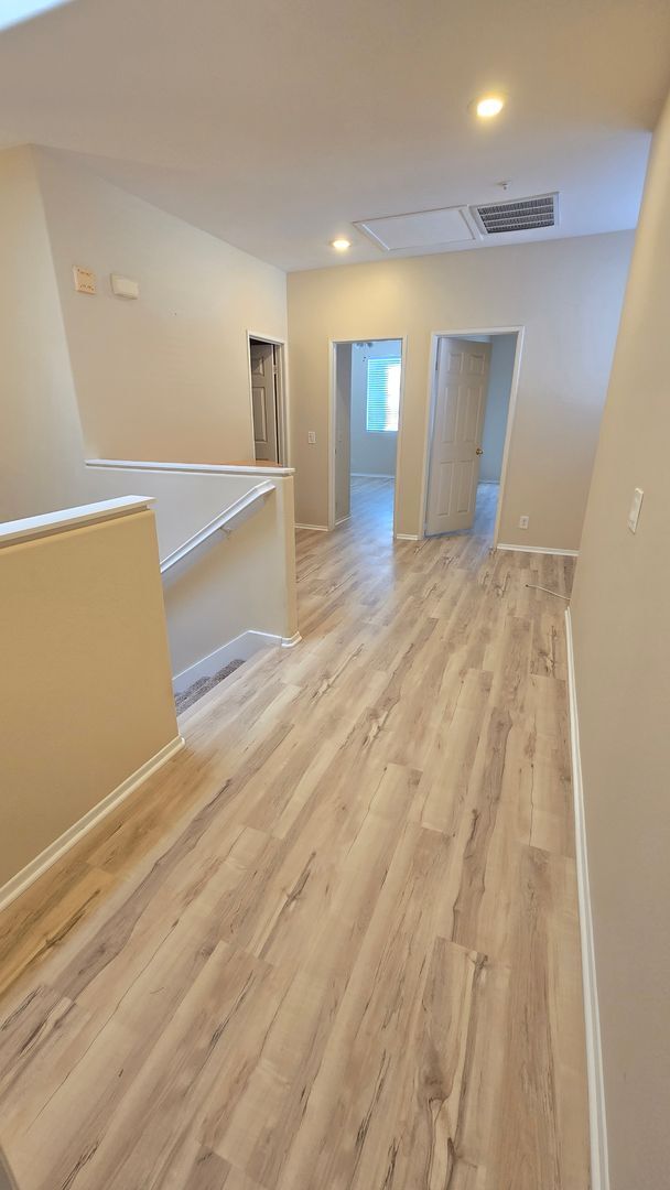 Building Photo - Orange 3 Bed, 2.5 Bath Townhouse for Lease - Cambridge Community