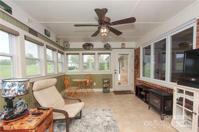 Building Photo - 12320 Winget Rd