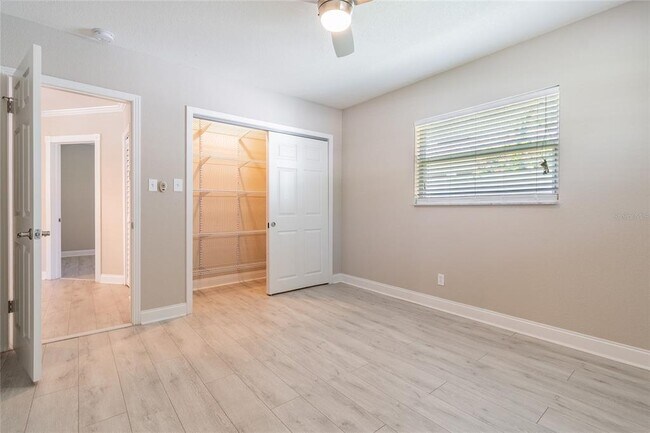 Building Photo - 4106 W Carmen St