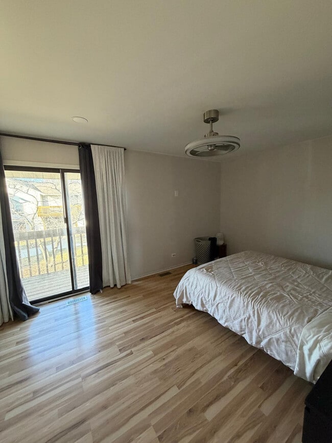 Building Photo - 15 Constitution Ct