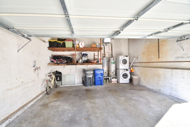 Building Photo - r221 39th