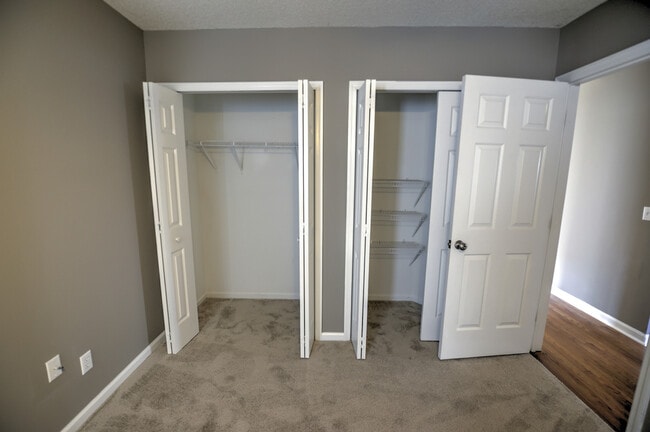 Building Photo - Gorgeous 3 BR, 2 BA , 1 Car Garage Home Of...
