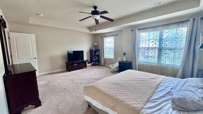 Building Photo - 4209 Longfellow Dr