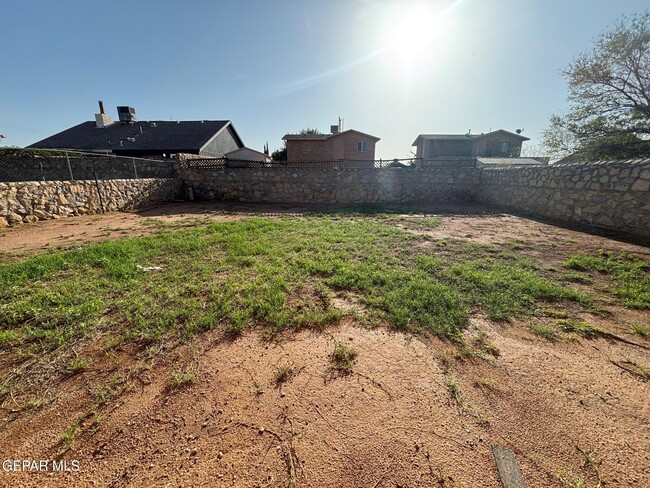 Building Photo - 10840 Obsidian St