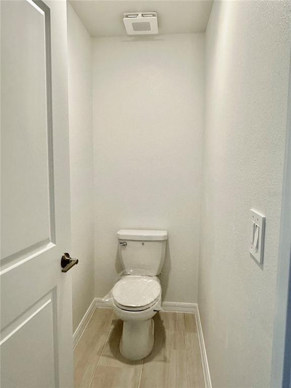 Building Photo - 17761 Pleasantview Blvd