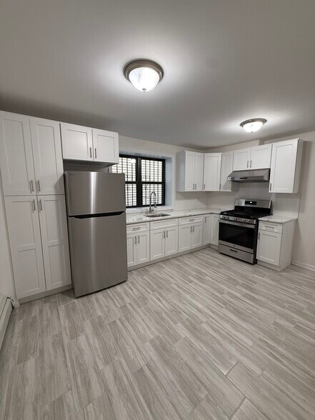 Building Photo - 1207 30th Dr