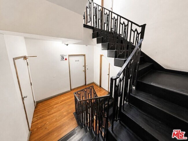 Building Photo - 1314 Hayworth Ave