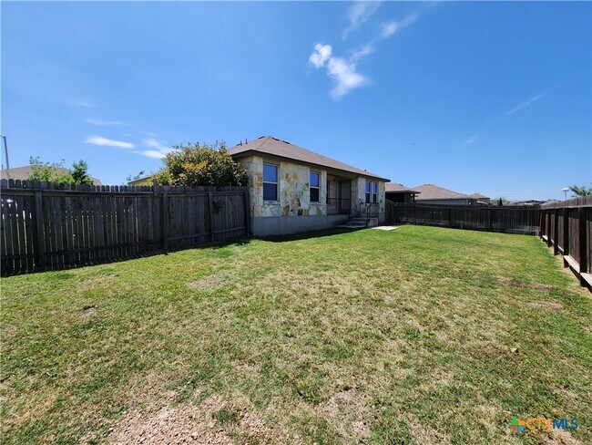 Building Photo - 2599 Diamondback Trail