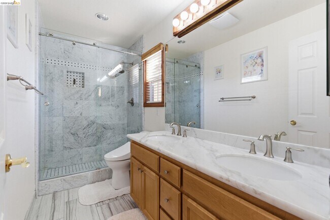 Building Photo - 257 Golf Links St