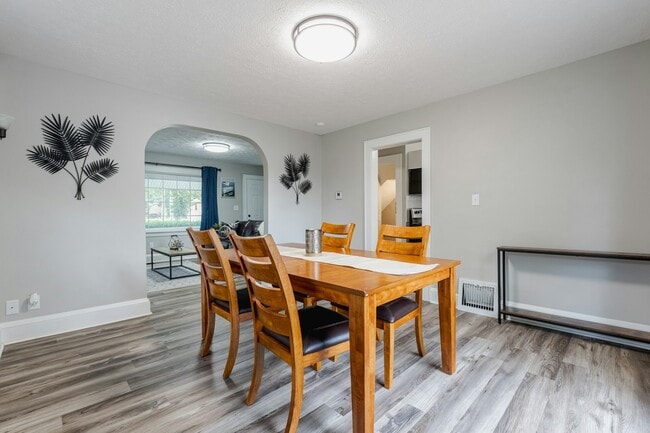 Building Photo - 246 Wayne Ave