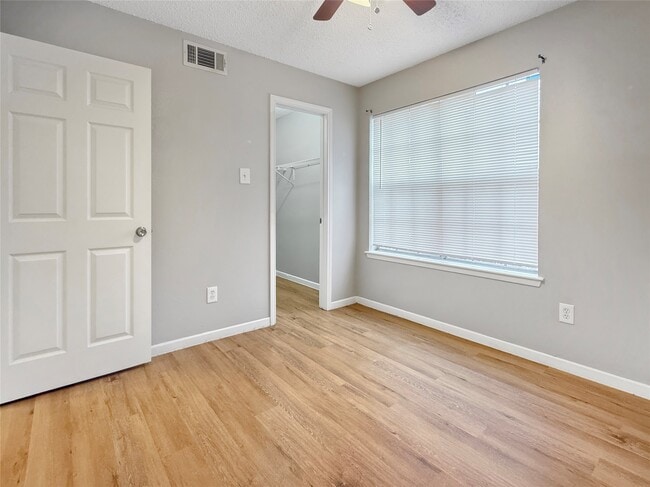 Building Photo - 25144 Budde Rd