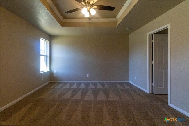 Building Photo - 217 Pointer St