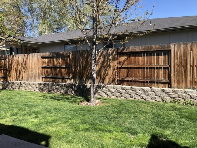 Building Photo - 2444 SW 23rd St