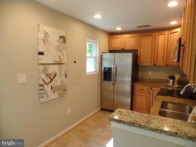 Building Photo - 2018 Griffith Rd