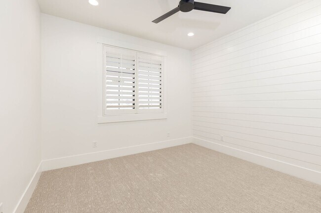 Building Photo - Brand New 6 Bed 4 Bath Rental with pool Near Sand Hollow!