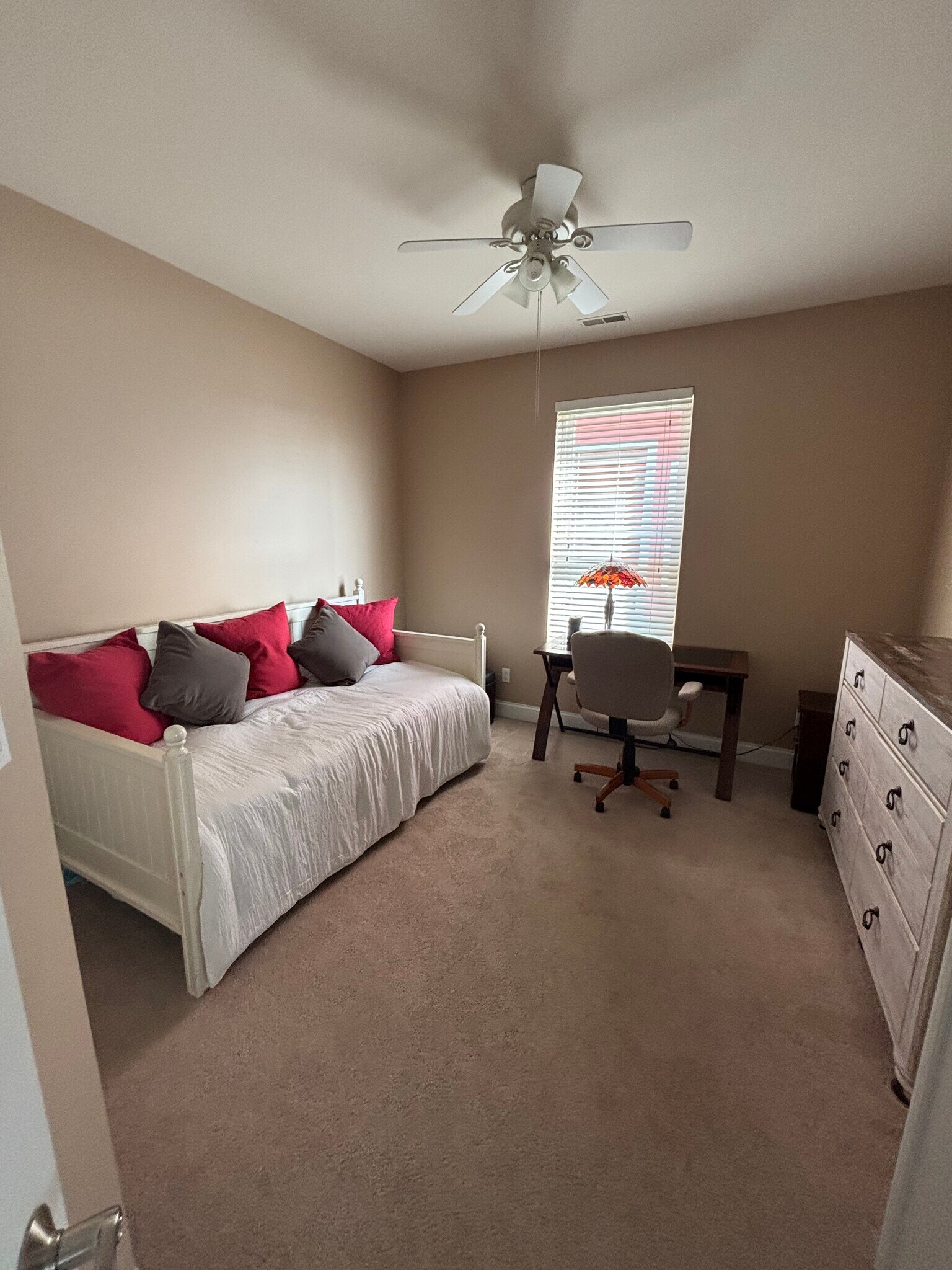 Building Photo - 13242 Lake Shore Dr