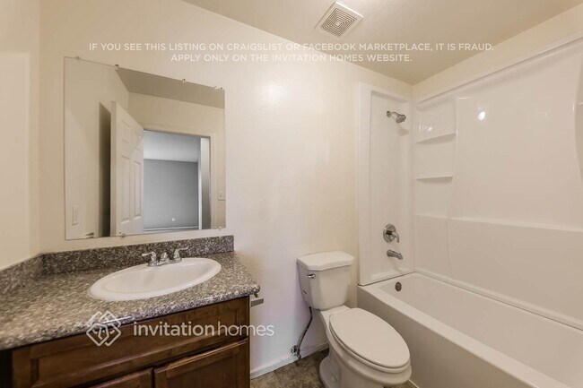 Building Photo - 1516 W Hadley St