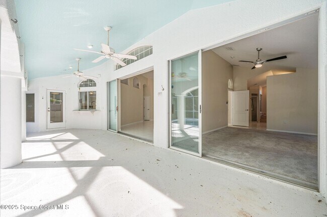 Building Photo - 174 Martesia Way