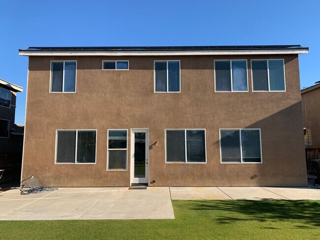 Building Photo - Spacious 4 Bed | 3 Bath Home in Southwest ...