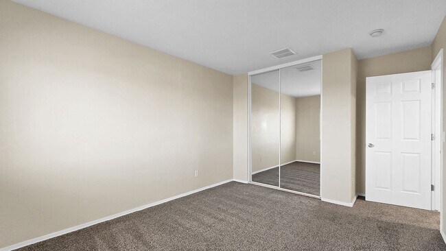 Building Photo - Newly remodeled interior! Excellent price!