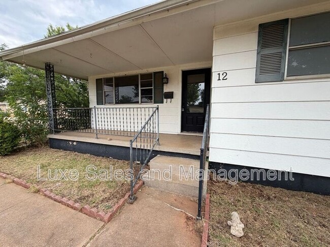 Building Photo - 12 Shirley Ln