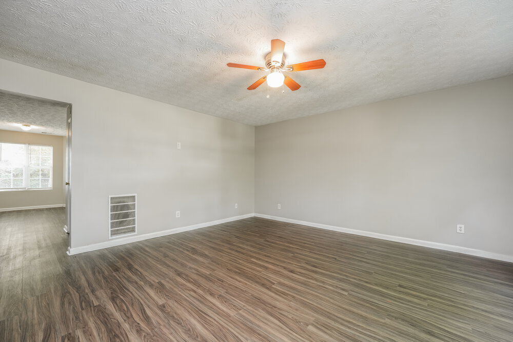 Building Photo - 2286 Strathmoor Manor Dr