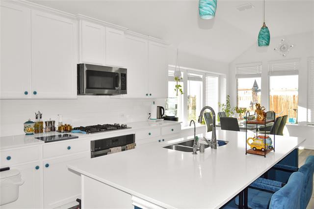 Building Photo - 10018 Farmland Dr