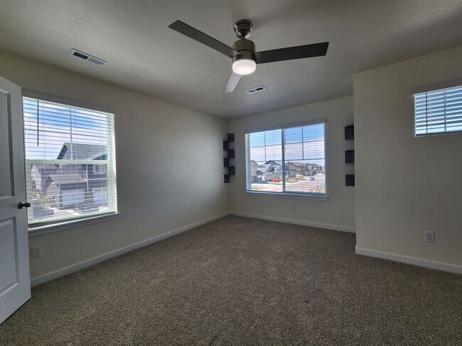 Building Photo - Stunning New Build In Wide Open Bennett!