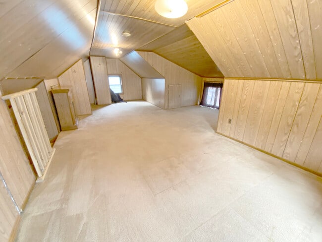 Building Photo - 529 Clarendon Ave NW