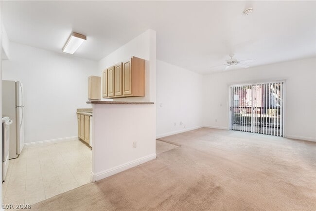Building Photo - 8000 W Badura Ave