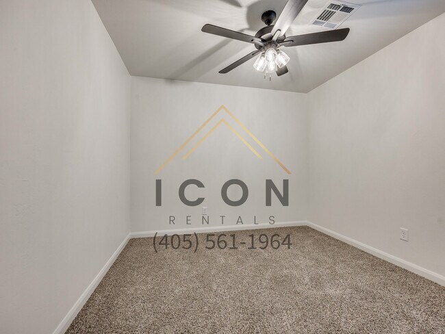 Building Photo - 5108 SE 85th St