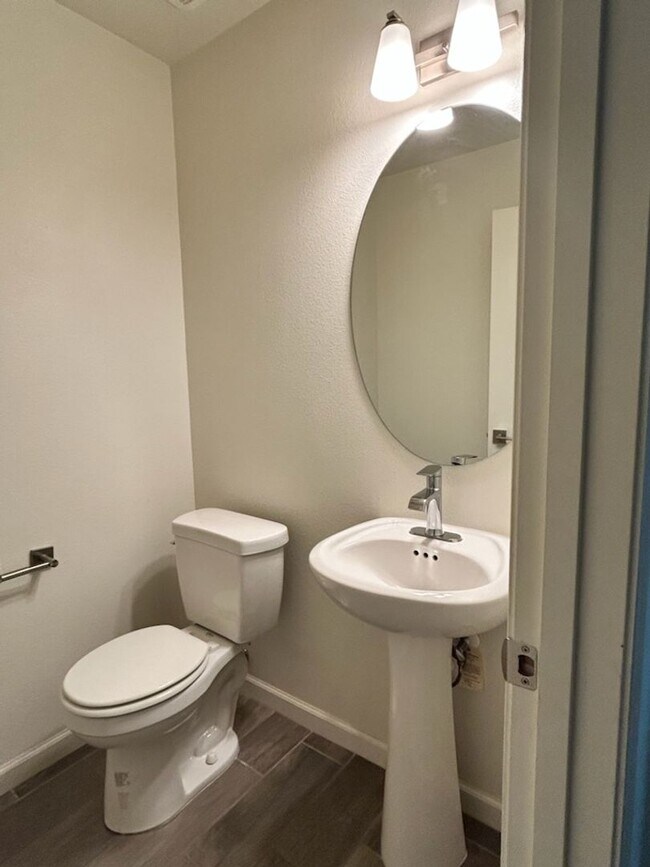 Building Photo - 3616 Highclere Way