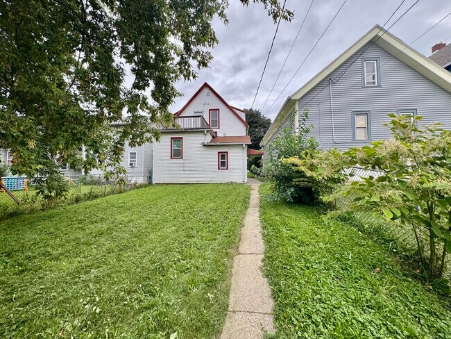 Building Photo - 3935A N 13th St