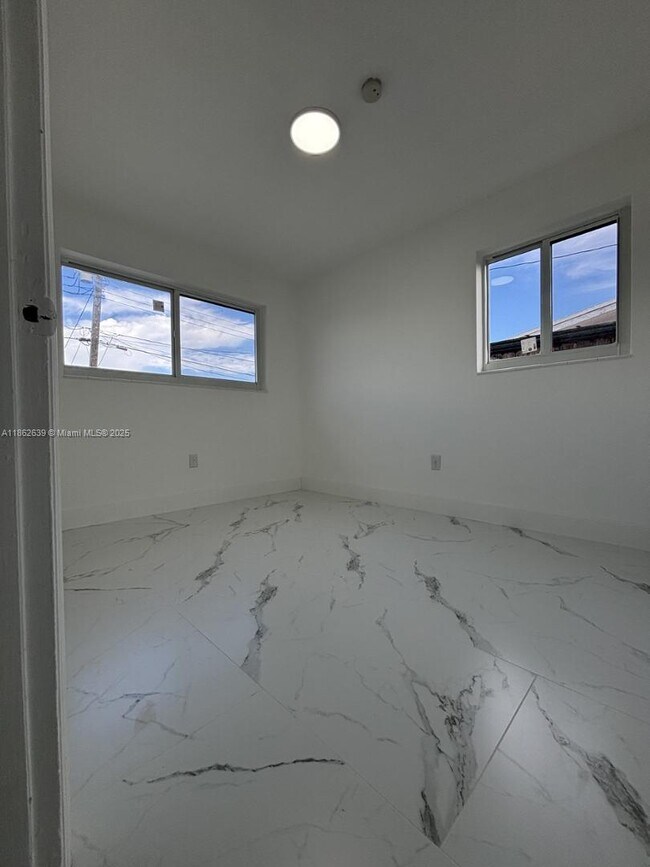 Building Photo - 1201 NW 79th Way