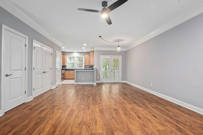 Building Photo - 1201 Dingle Rd