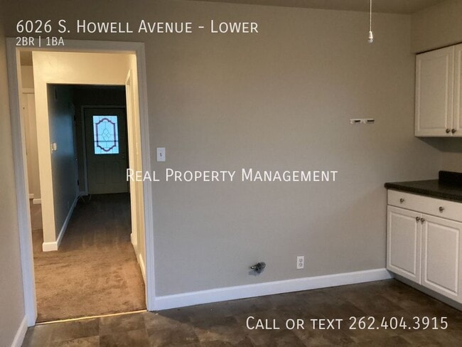 Building Photo - 6026 S Howell Ave