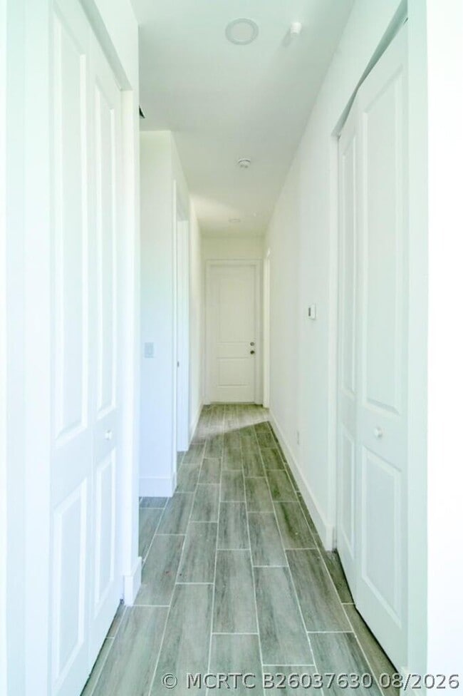 Building Photo - 246 Rotonda Blvd W