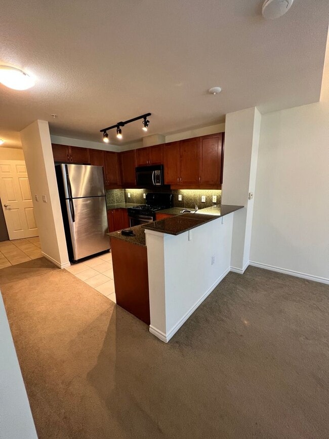 Building Photo - Little Italy 1 Bed/ 1.5 Bath, Loft at Treo!