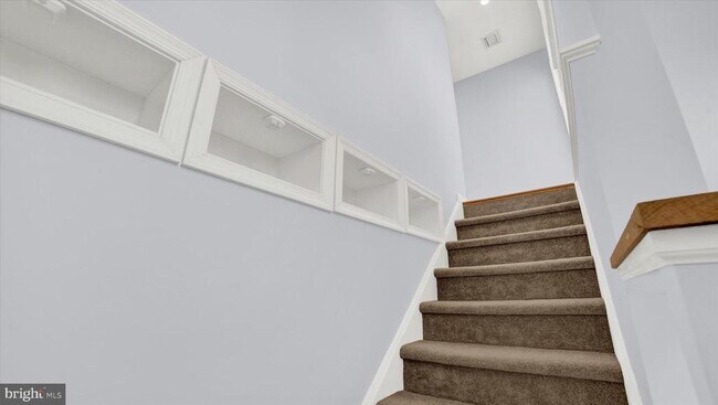 Building Photo - 221 Allem Ln