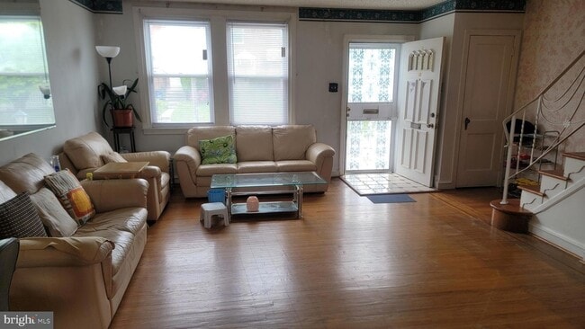 Building Photo - 6024 Reach St